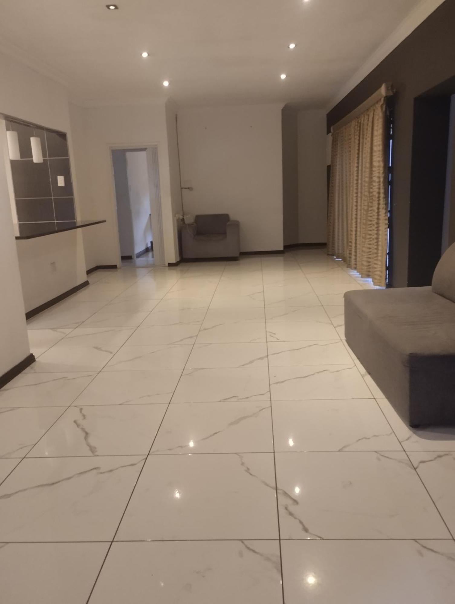 Inspire Living Hotel Benoni Buitenkant foto